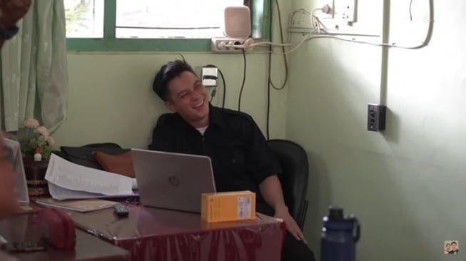 Momen Baim Wong Dadakan Jadi Guru SMA (YouTube/Baim Paula)