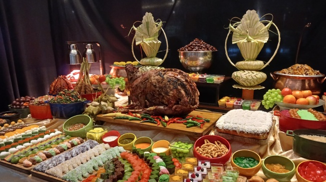 Tampilkan Kebhinekaan Indonesia, Hotel Ini Hadirkan Buffet Buka Puasa dengan Konsep Makanan Khas Nusantara