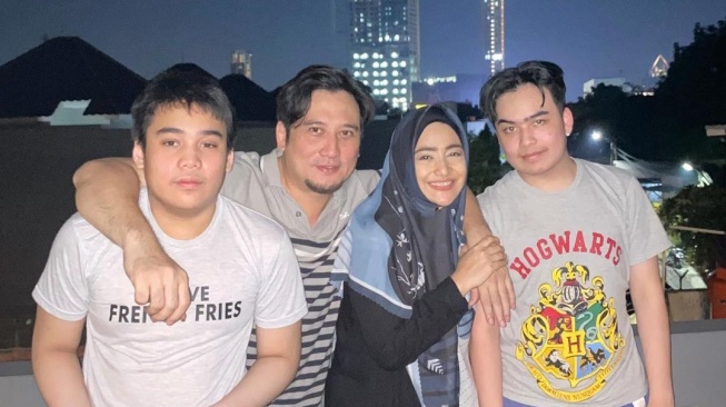 Mantap Pindah ke Kanada, Barang Branded Cindy Fatikasari Bukan Main