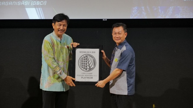 Ramah Lingkungan, Gedung Wisma BCA BSB Semarang Raih Sertifikat Green Building