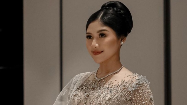 Potret Cantik Erina Gudono Sudah Cocok Jadi Ibu Pejabat (Instagram)