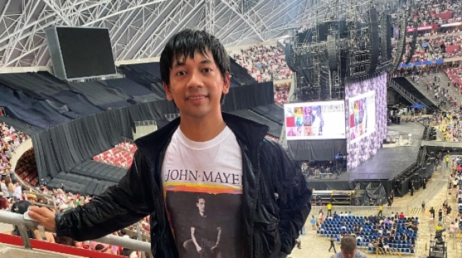 Kaos yang Dipakai Rian D'Masiv Nonton Konser Taylor Swift Jadi Sorotan: Ngajak Ribut Nih