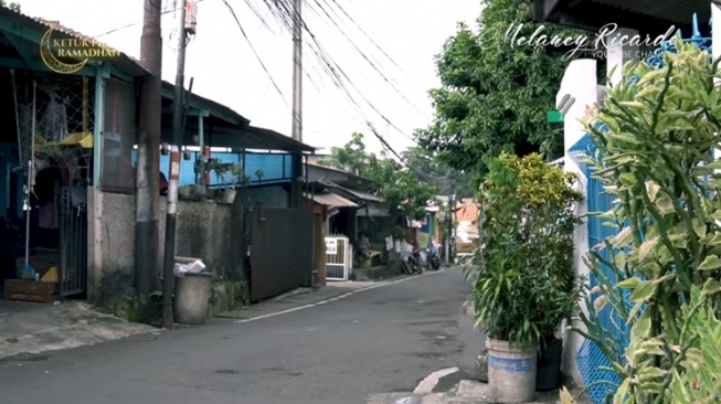 Potret Rumah Kurnia Meiga Sekarang (YouTube/Melaney Ricardo)