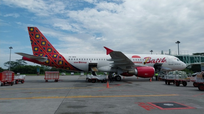 Batik Air [Unsplash/Edwin Petrus]