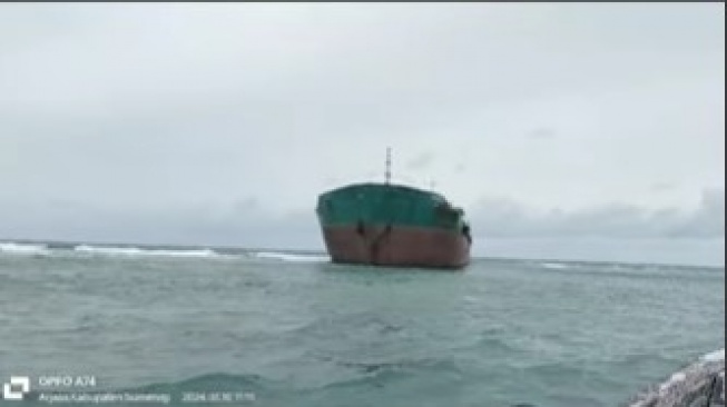 Kapal Tanker Kandas di Perairan Kangean, Begini Kondisinya