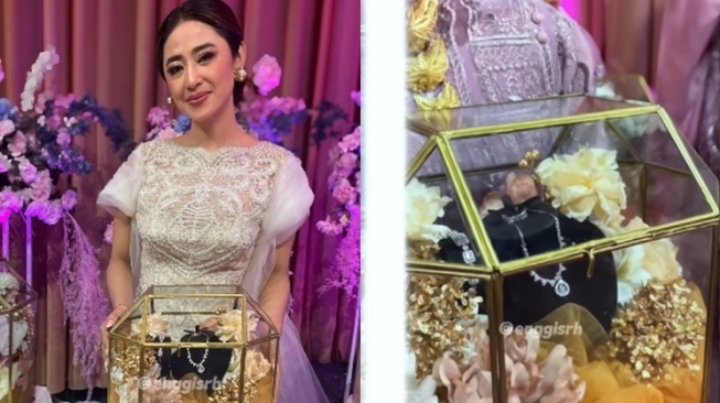 Potret Seserahan Lamaran Dewi Perssik dari Rully (Instagram/dewiperssik9)