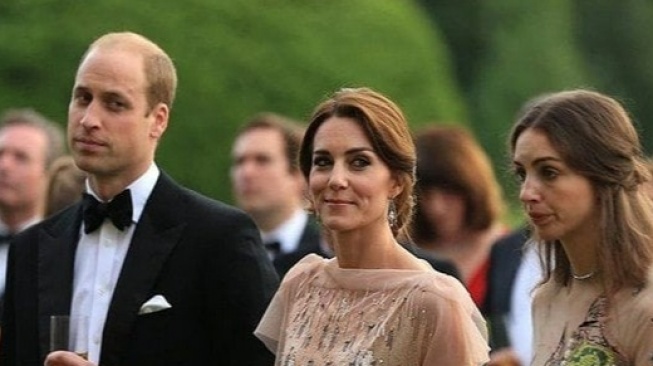 Pangeran William, Kate Middleton, dan Rose Handbury. (Instagram/@celebitchyofficial)