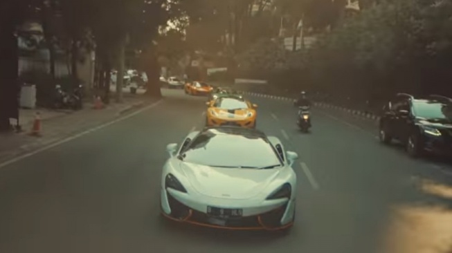 Mobil Mewah McLaren 570 Spider Milik Helena Lim. (Foto: Tangkapan Layar/YouTube)