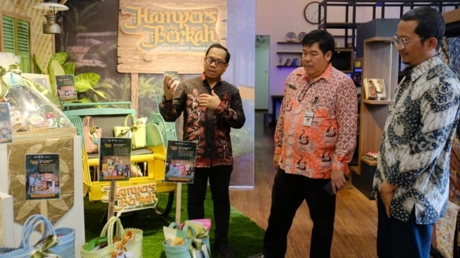 Semen Gresik dan Pemkab Rembang Launching Hampers Berkah Nglarisi Produk UMKM Lokal