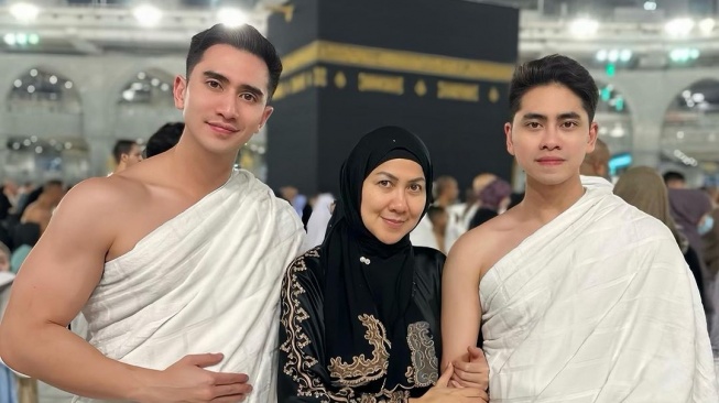 Potret Artis Bareng Anak Bujang. (Instagram/bramastavrl)