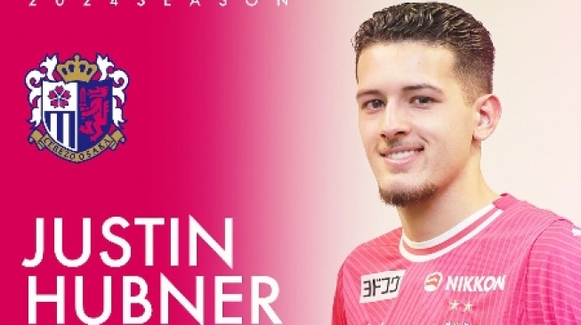 Justin Hubner Saat Diresmikan Klub Cerezo Osaka. (instagram.com/cerezo_osaka)