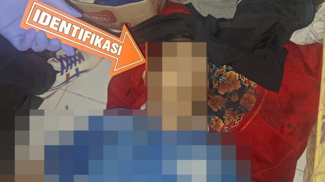 Hidup Sebatang Kara, Seorang Lansia Ditemukan Tewas dalam Rumahnya di Kubu Raya