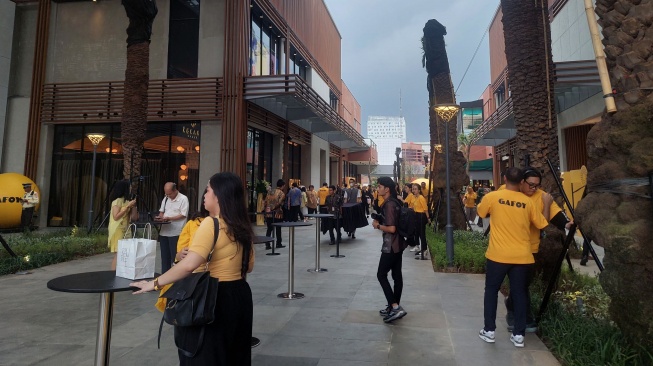 Rekomendasi Tempat Makan yang Gak Cuma Jual Makanan Enak, Bisa Nongkrong Sampai 'Numpang' Kerja di Kafe