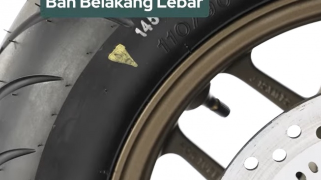 Pentil ban Honda Stylo dibuat miring (Youtube)