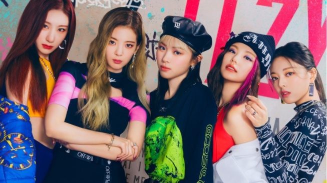 Review Esensi Lagu ITZY 'LOCO: Definisi Mencintai Secara Ugal-Ugalan