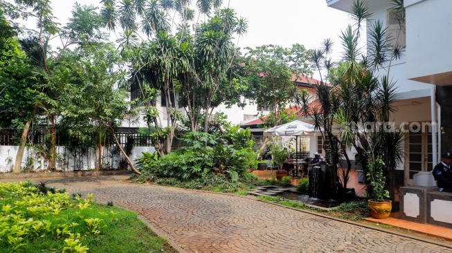 Suasana di Rumah Pahlawan Nasional Moh Yamin di Jalan Diponegoro 10, Menteng, Jakarta Pusat, Senin (18/3/2024). [Suara.com/Alfian Winanto]