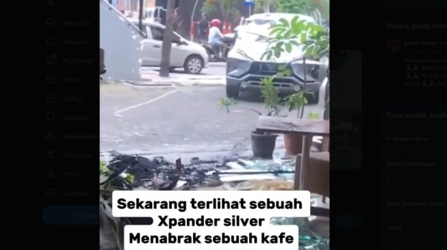 Mitsubishi Xpander tabrak kafe (X/selebtwitmobil)