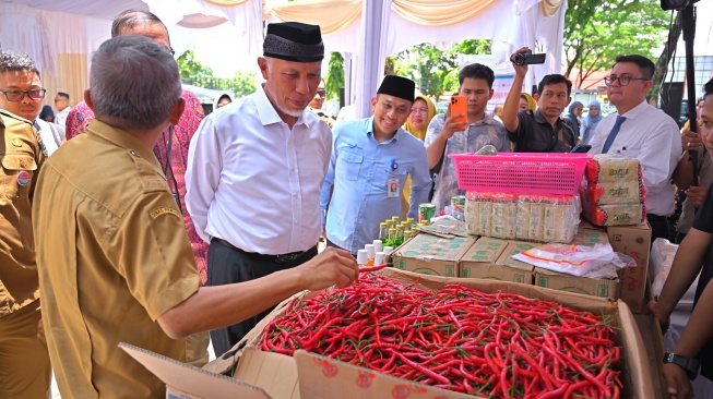 Gerakan Pangan Murah Pemprov Sumbar Jual Cabai Merah Rp 43 Ribu per Kilogram