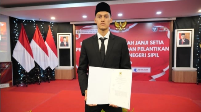 Krisis Lini Pertahanan, Kans Jay Idzes untuk Debut Terbuka Sangat Lebar