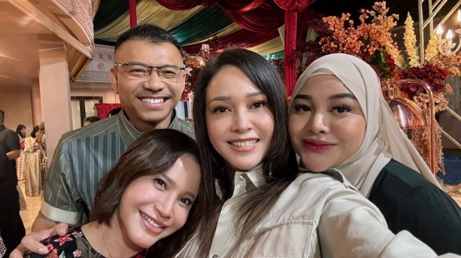 Potret Kemeriahan Ultah Anang Hermansyah (Instagram/@maiaestiantyreal)