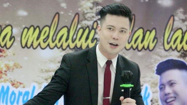 Biodata Marcel Saerang: Pendeta Gereja Tiberias Viral Khotbah War Takjil, Ternyata Eks Member Boyband