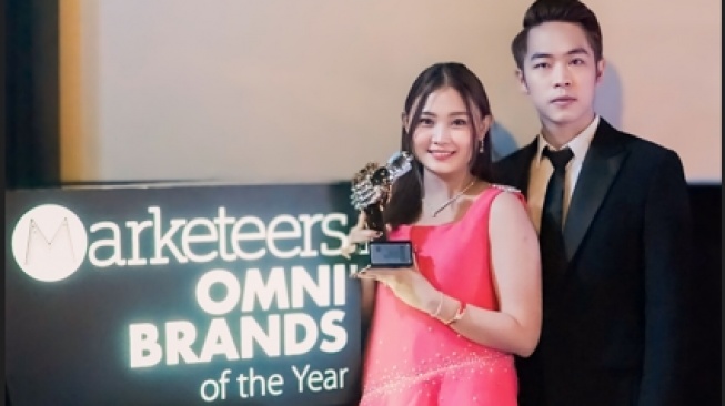 Skincare Lokal Ini Sukses Raih Penghargaan Marketeers Omni Brands of The Year 2024