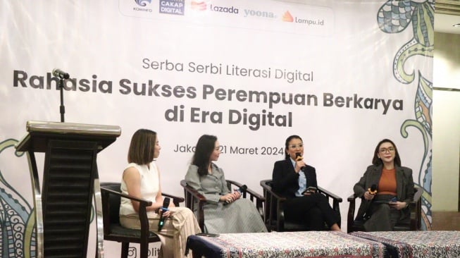 Turut menjadi panel bincang interaktif, aktris dan produser, Marcella Zalianty, memberikan inspirasi dan dorongan bahwa perempuan Indonesia memiliki potensi besar untuk berkarya dan berkontribusi dalam mendorong inklusi untuk mencapai kesetaraan gender [Kominfo-Lazada]