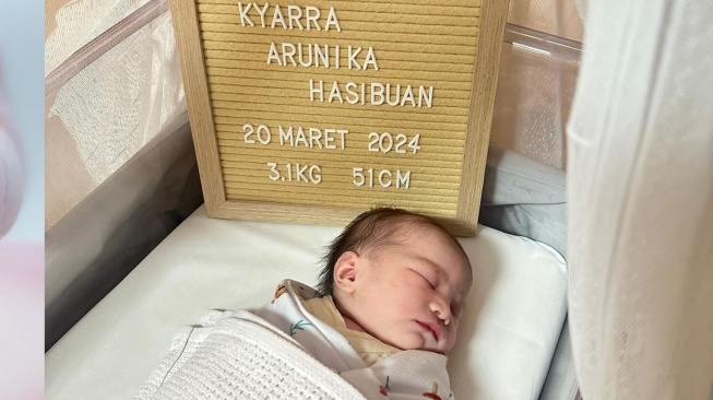 Potret anak pertama Jessica Mila dan Yakup Hasibuan. (Instagram/ yakuphasibuan)