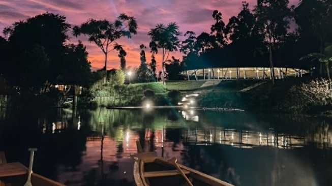 Ngabuburit dan Buka Puasa Bersama di Dusun Bambu Lembang, Estetik Abis!