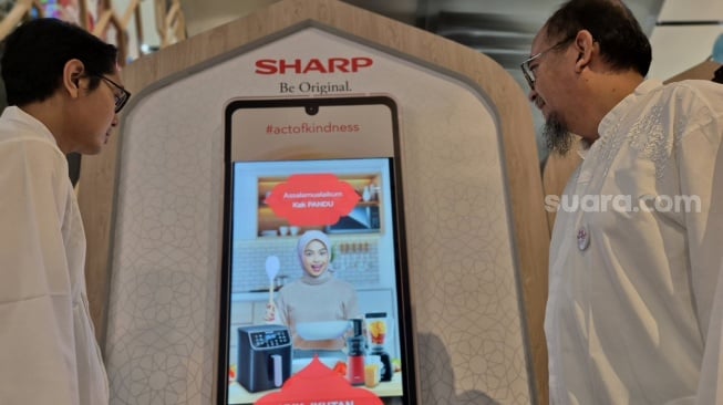 Bersedekah Unik Ala Sharp Indonesia lewat Game Memasak