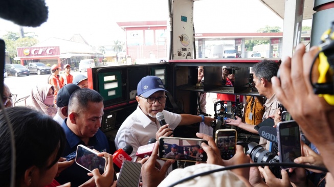 Jelang Mudik, Mendag Zulhas Pelototin SPBU di Rest Area yang Nakal