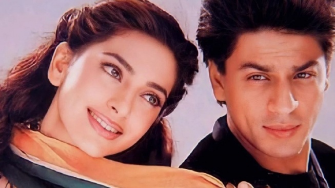 5 Film Jadul India Dibintangi Shah Rukh Khan dan Juhi Chawla, Ada Beragam Genre