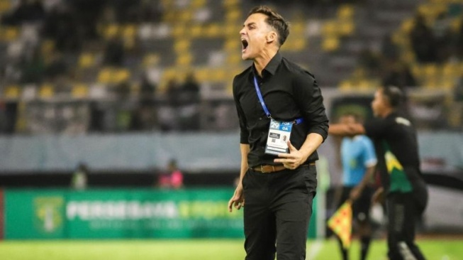 Pelatih kepala Persebaya Surabaya, Paul Munster. [ANTARA/Rizal Hanafi]