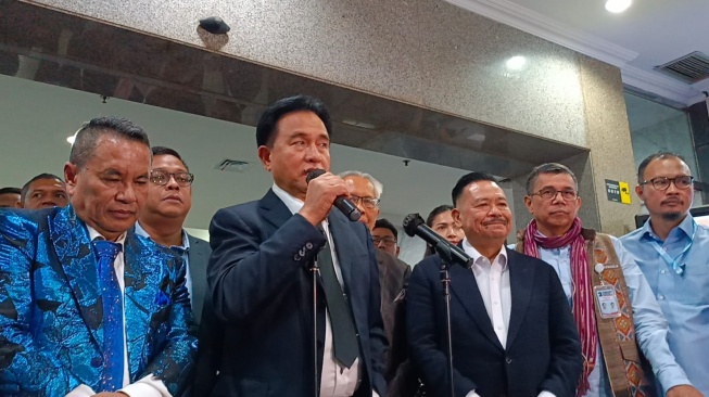 Ketua Tim Pembela Prabowo-Gibran, Yusril Ihza Mahendra. [Suara.com/Dea]