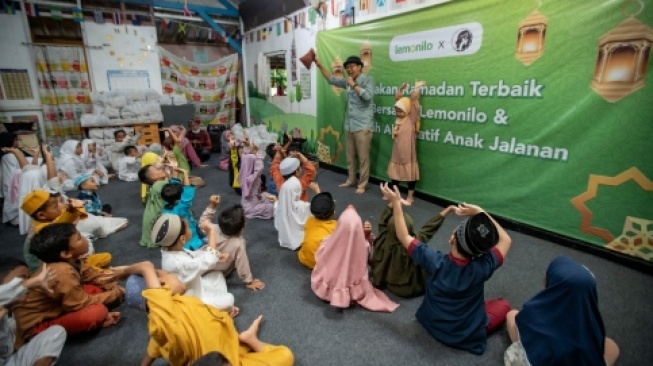 Indahnya Berbagi, Brand Makanan Ini Gelar Buka Bersama dengan Murid Sekolah Alternatif Anak Jalanan