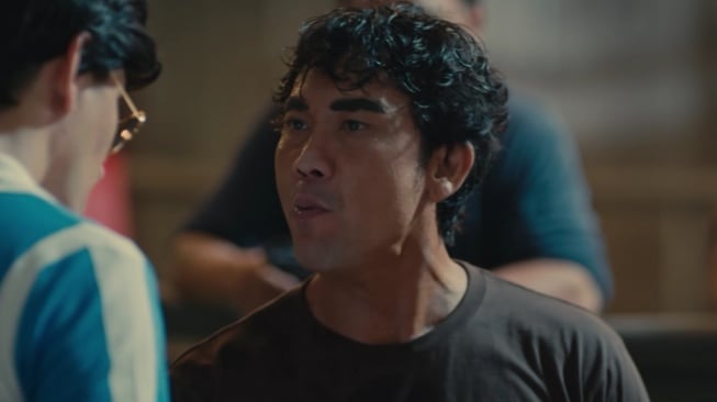 Denny Sumargo memerankan sosok Ellyas Pical. [Prime Video]