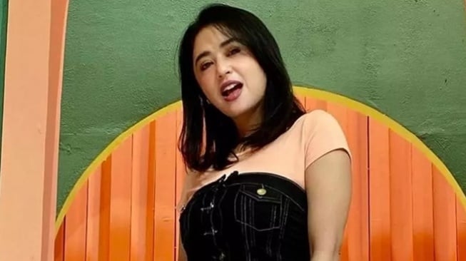 Artis Ngaku Kena Santet (instagram/@dewiperssik9)