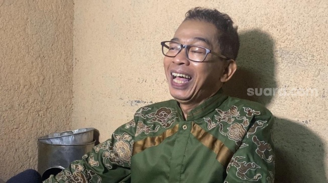 Komedian Jarwo Kwat di kawasan Kuningan Barat, Jakarta, Selasa (26/3/2024). 