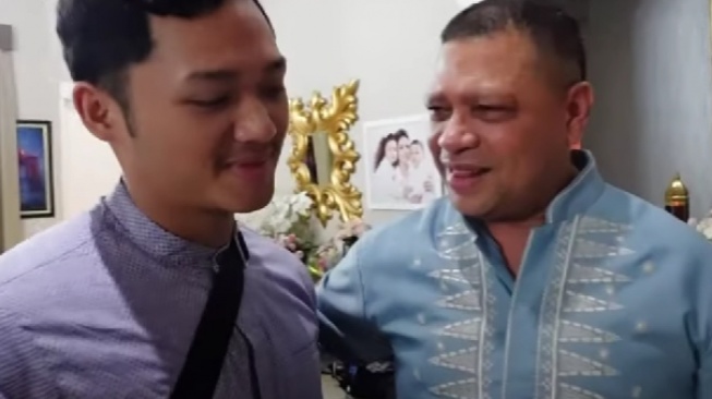 Azriel Hermansyah dan Raul Lemos. (YouTube/The Hermansyah A6)