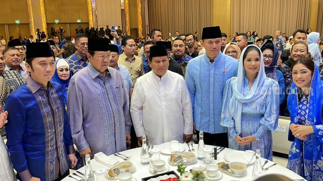 Capres nomor urut dua, Prabowo Subianto menghadiri acara silaturahmi dan buka puasa bersama (bukber) dengan keluarga besar Partai Demokrat di The St. Regis, Jakarta, Rabu sore. (Suara.com/Novian)