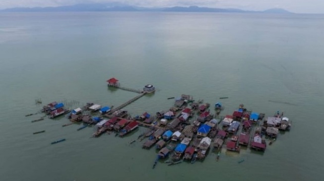 Sensasi Beribadah di Masjid Taman Surga Suku Bajo Sulawesi Tenggara