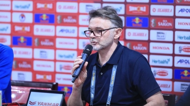 Belajar dari Philippe Troussier, VFF Kini Tetapkan Syarat Bejibun untuk Calon Pelatih Vietnam