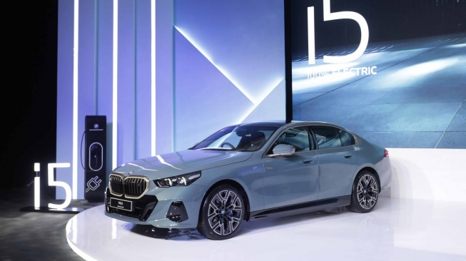 Mobil Listrik BMW i5 eDrive40 M Sport Mendarat di Indonesia, Intip Spesifikasinya...