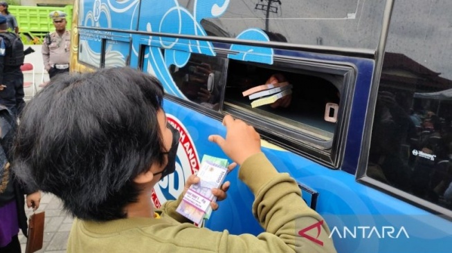 Uang Baru Buat Gaduh Jalanan Solo, Satpol PP Turun Tangan!