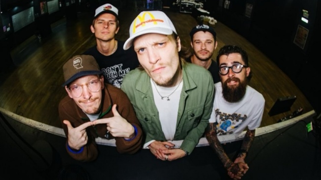 Nelangsa di Balik Lagu 'Wish You Were Here' dari Neck Deep, Belajar Kehilangan Teman