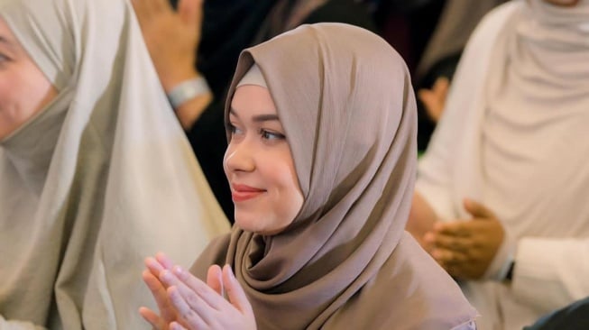 Rebecca Klopper Ikut Kajian Ustaz Hanan Attaki. (Instagram)