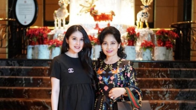  4 Koleksi Tas Branded Ibu Sandra Dewi (Instagram/catharinaerliani)
