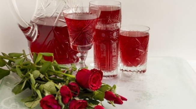 Buka Puasa Dengan Sirup Bunga Mawar di Bulan Ramadan, Sehat untuk Pencernaan