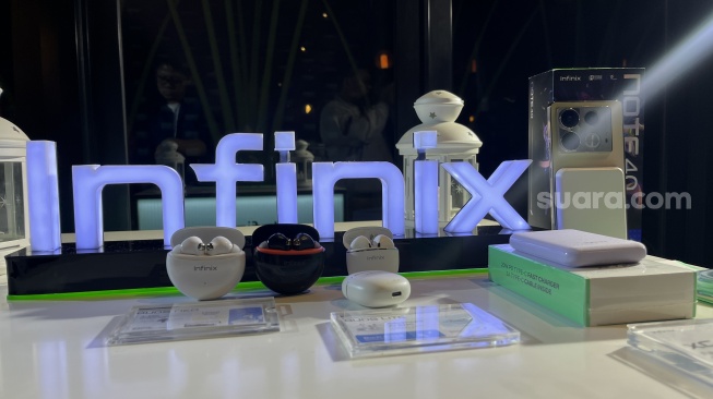 Desain Tanpa Celah, Infinix Zero Flip Punya Layar OLED 120 Hz, Engsel Super Kokoh!