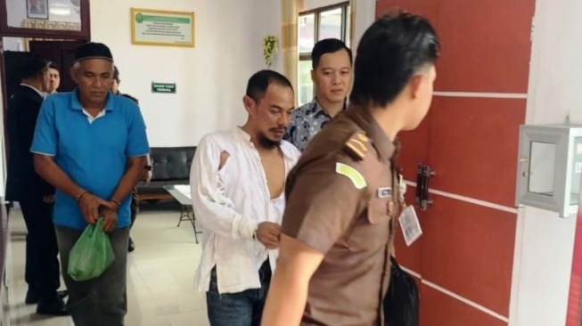 Maling HP Nekat Kabur saat Divonis Hakim, Pelarian Hendra Sia-sia Meski Sudah Ngumpet di Rumah Warga